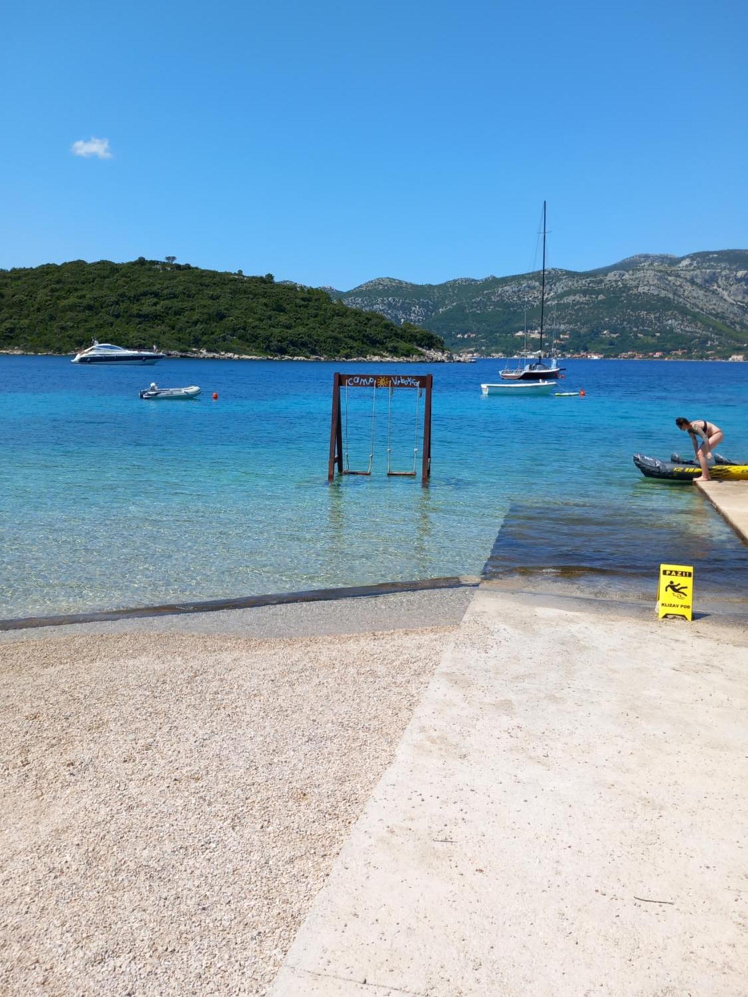 Relax Tiny Villas 40 Meters Of The Beach Zrnovo Екстер'єр фото