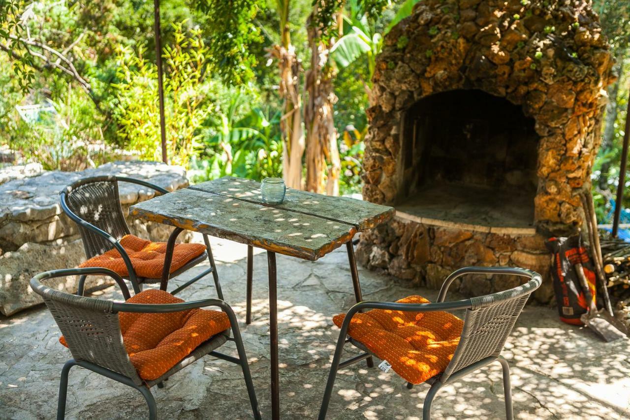 Relax Tiny Villas 40 Meters Of The Beach Zrnovo Екстер'єр фото