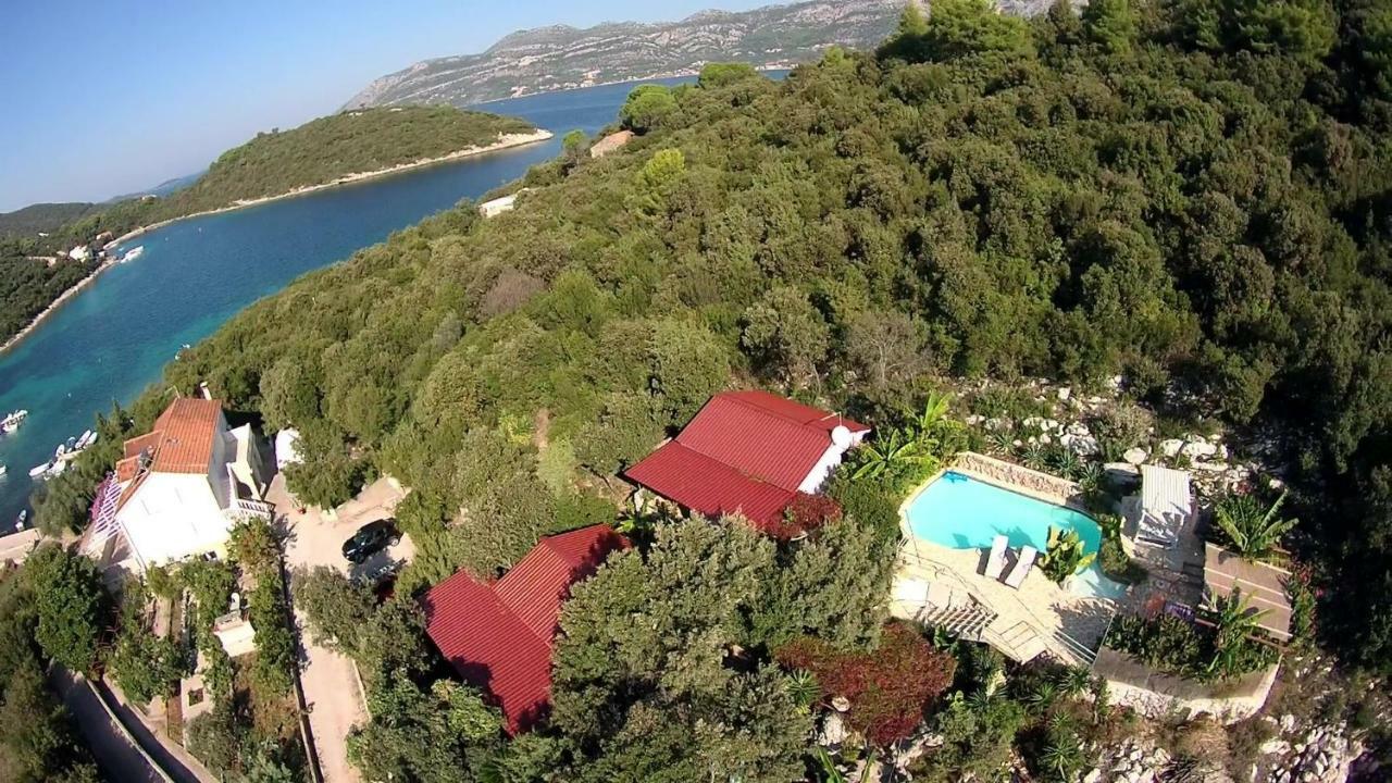 Relax Tiny Villas 40 Meters Of The Beach Zrnovo Екстер'єр фото