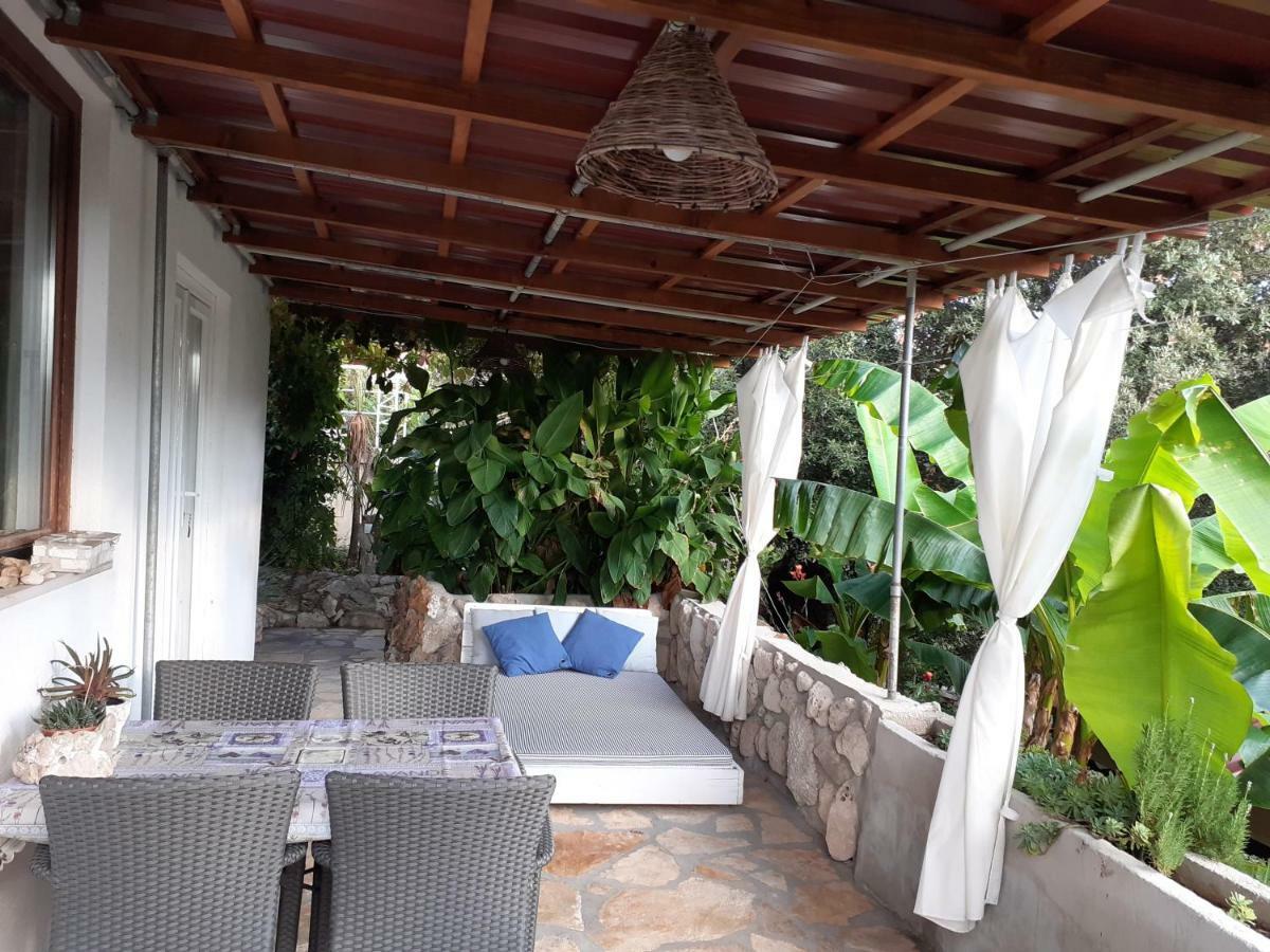 Relax Tiny Villas 40 Meters Of The Beach Zrnovo Екстер'єр фото
