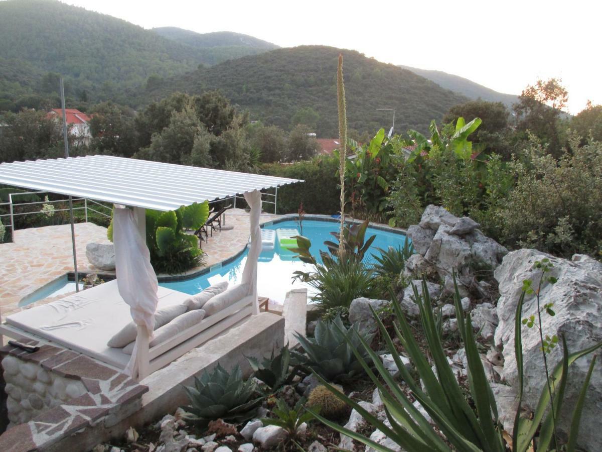 Relax Tiny Villas 40 Meters Of The Beach Zrnovo Екстер'єр фото